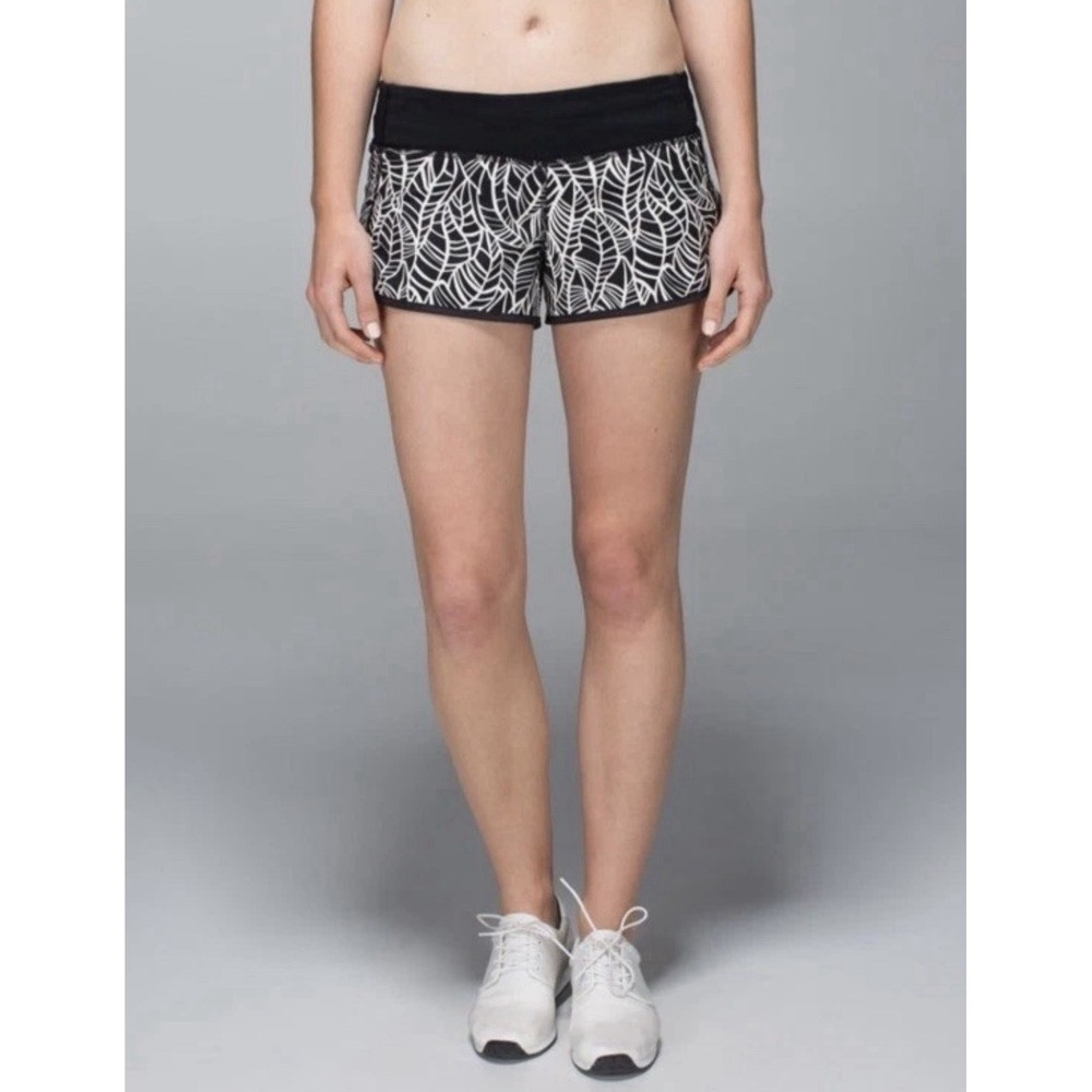 Lululemon Size 8 Run Speed Shorts Pretty Palm Black White Angel Wing 3" Inseam